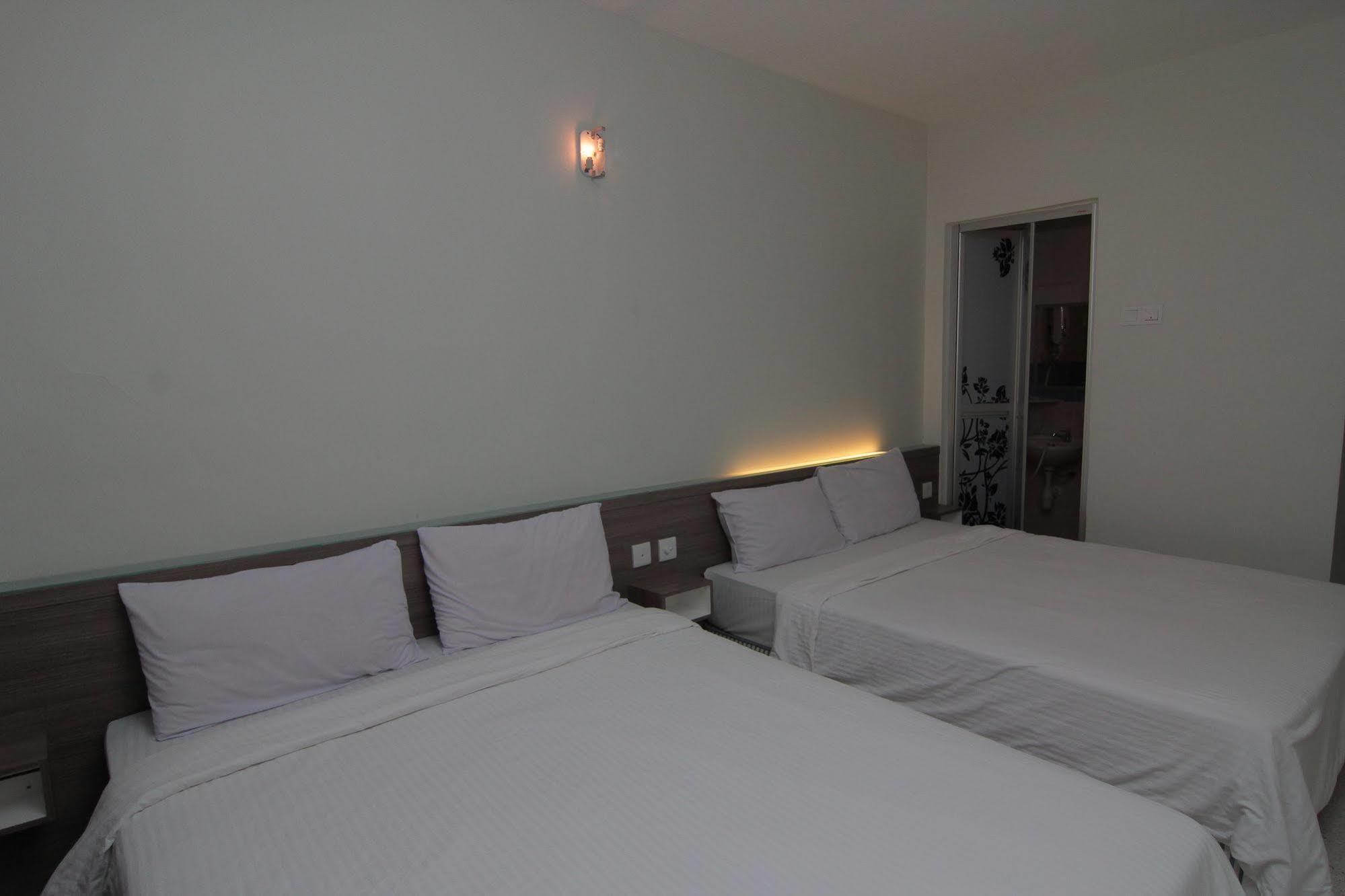 Qish Hotel Malacca Exterior foto